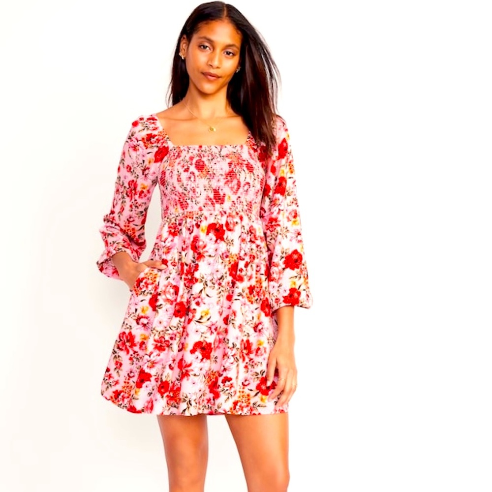 Fit and flare dress Medium has pockets